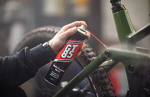 cyclist how to remove rust from bike bolts step 2 image