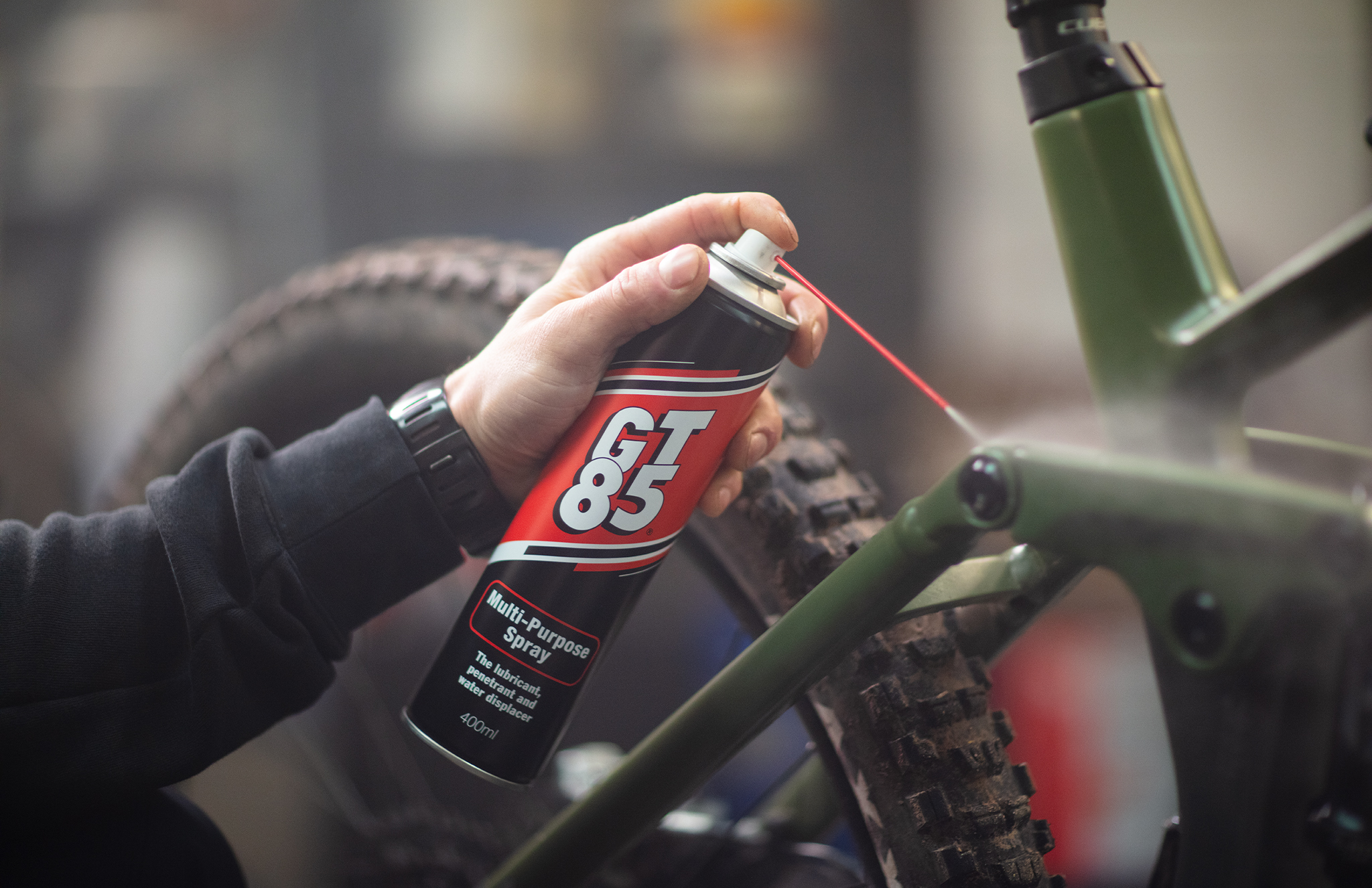 cyclist how to remove rust from bike bolts step 2 image