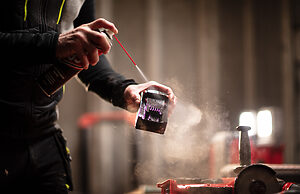 trade how to drive out moisture from electrical contacts step 2