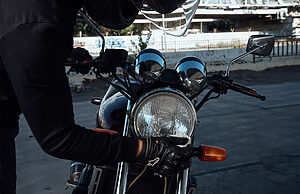 mechanics how to clean motorbike lights plastic step 1